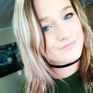 Meet your Posher, Alyssa